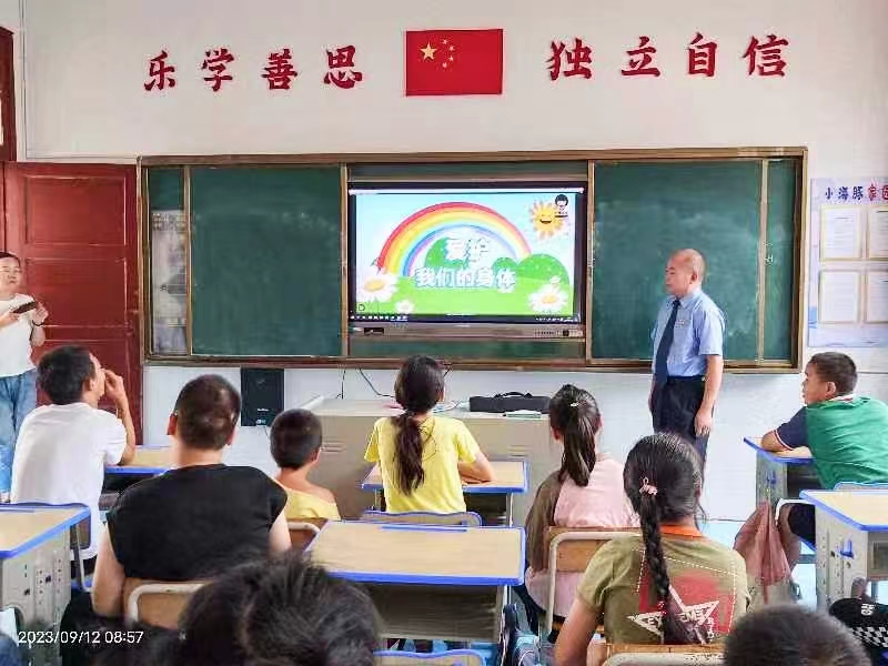 守护花蕾 护苗成长