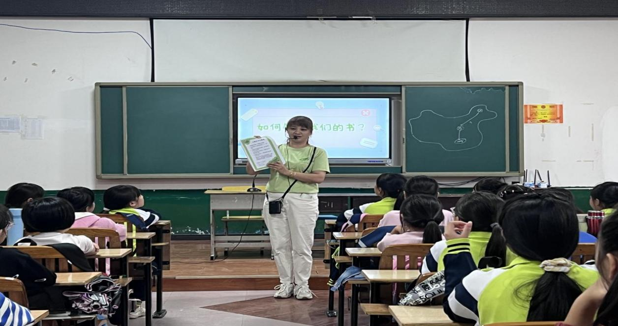 蔡桥乡中心完小开展小豌豆读书会开班活动