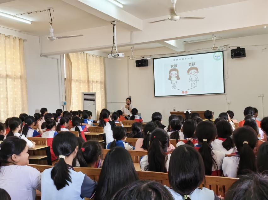 护苗成长，守护花开