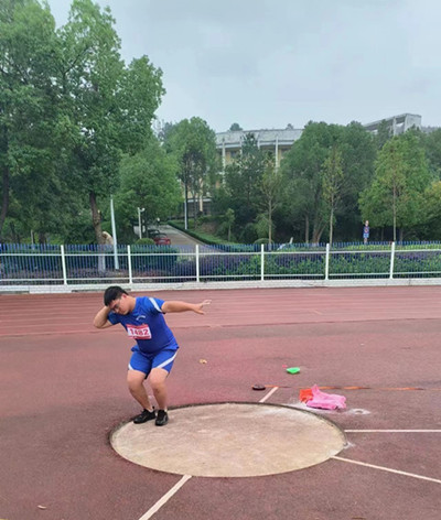 塘渡口镇玉田中学健儿在邵阳县中小学生田径运动会上再传喜讯