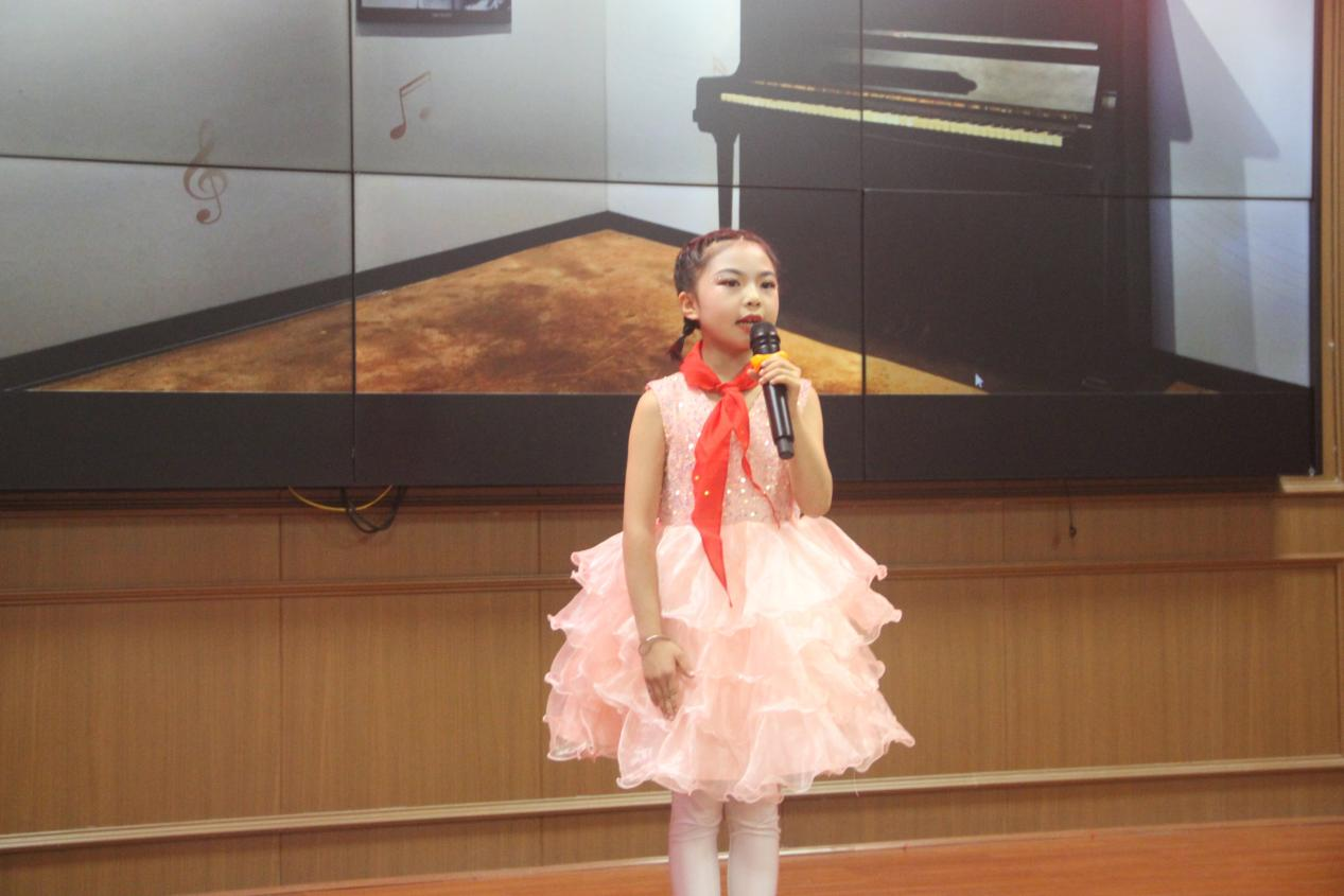 城区二小举行爱国主题演讲比赛