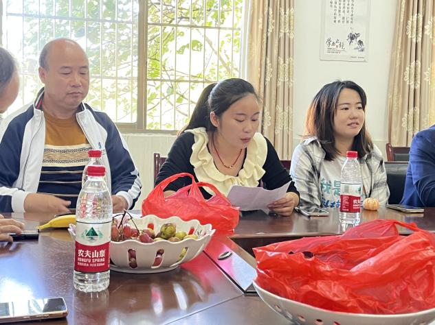 重阳敬老  情暖金秋