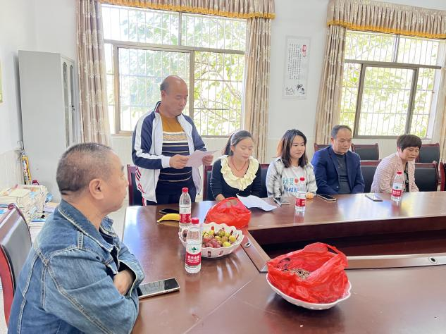 重阳敬老  情暖金秋