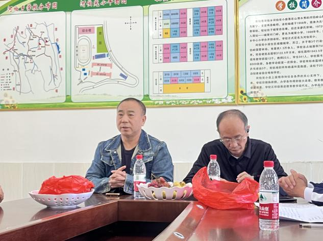 重阳敬老  情暖金秋