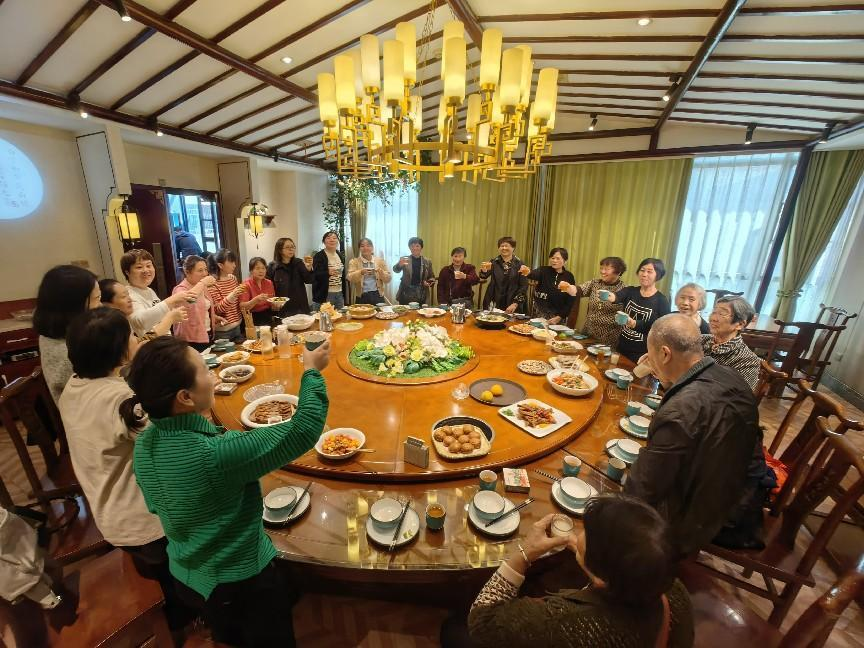 九九重阳节 浓浓敬老情