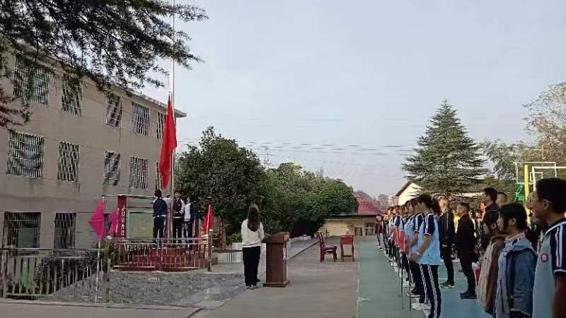 长阳铺镇教职工校际排球赛精彩落幕，尽显团队风采