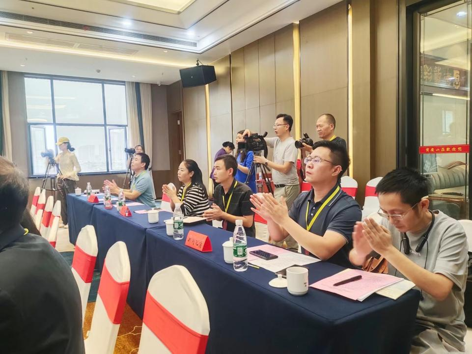 建功新时代 唱响主旋律