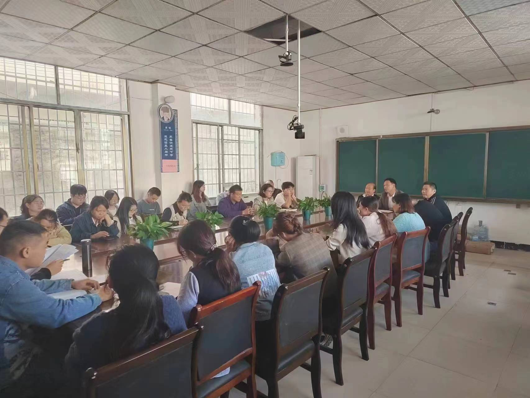 落实“双减”贵在行 “科学创新”当争先