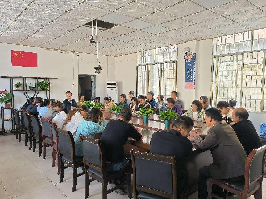 落实“双减”贵在行 “科学创新”当争先