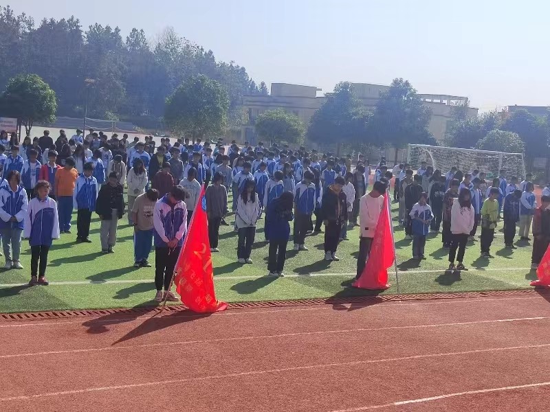 “沉痛哀悼李克强总理”