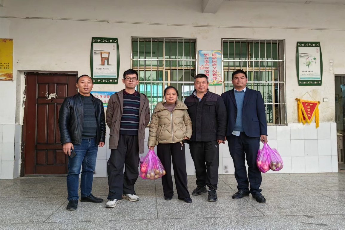 心系支教老师 慰问温暖人心