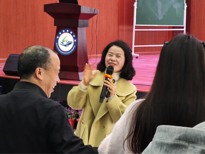 师德师风专项培训：焕发新光，唤起全员潜能的新颖培训