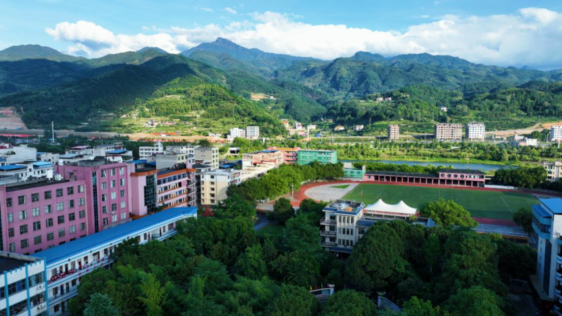 湖南新宁： 金城学校管理细节见真情