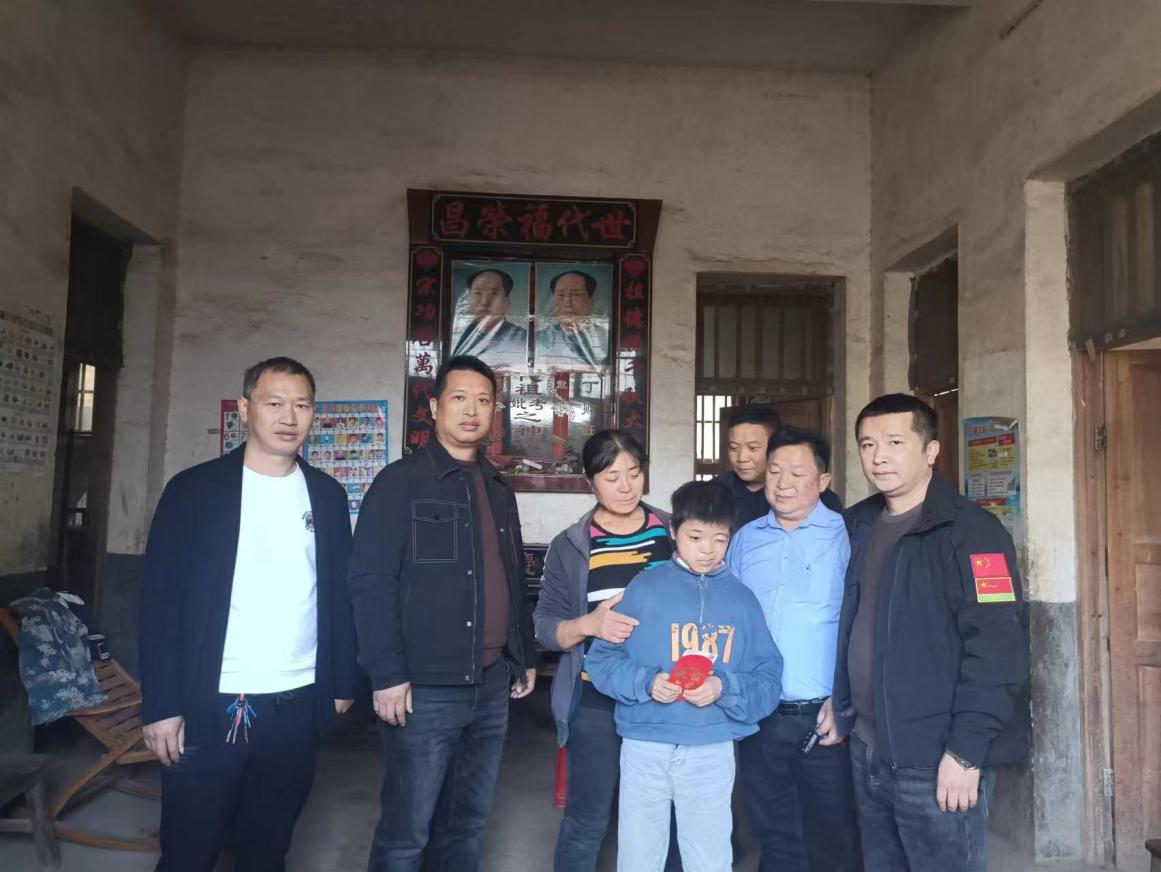 捐资助学铸美德，情系特教暖人心