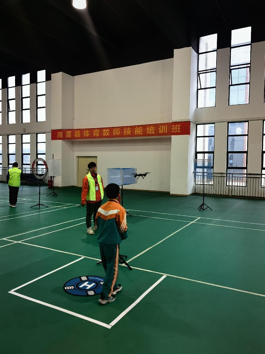 新宁县解放小学在省科技比赛中 科技追梦，再展英姿