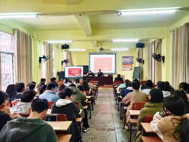 塘田市镇中心学校召开2022—2023年新进教师培训会