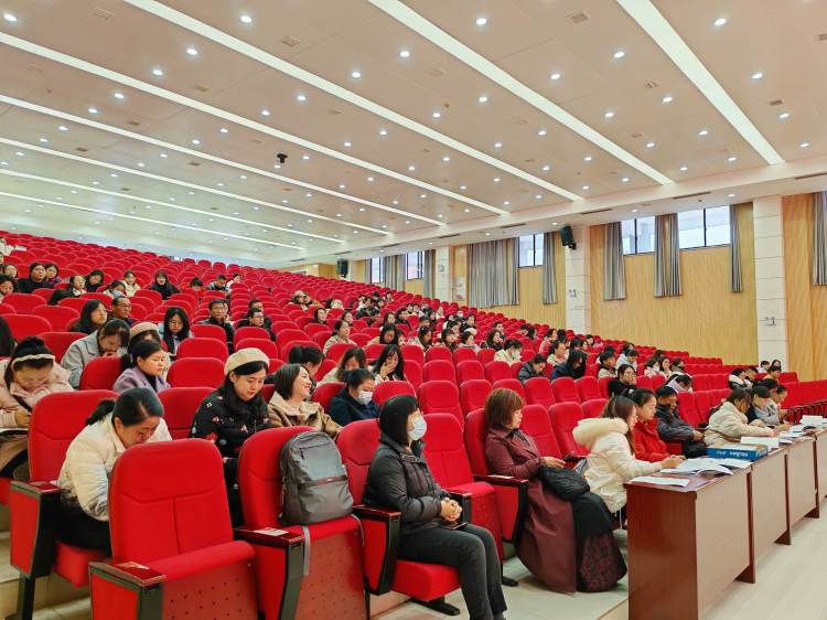 “国培计划”邵阳县农村骨干教师分层分类培训（A0511）---班主任组