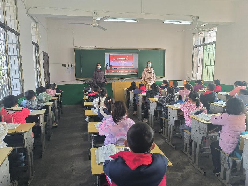 “宪法”护航  追梦远方！