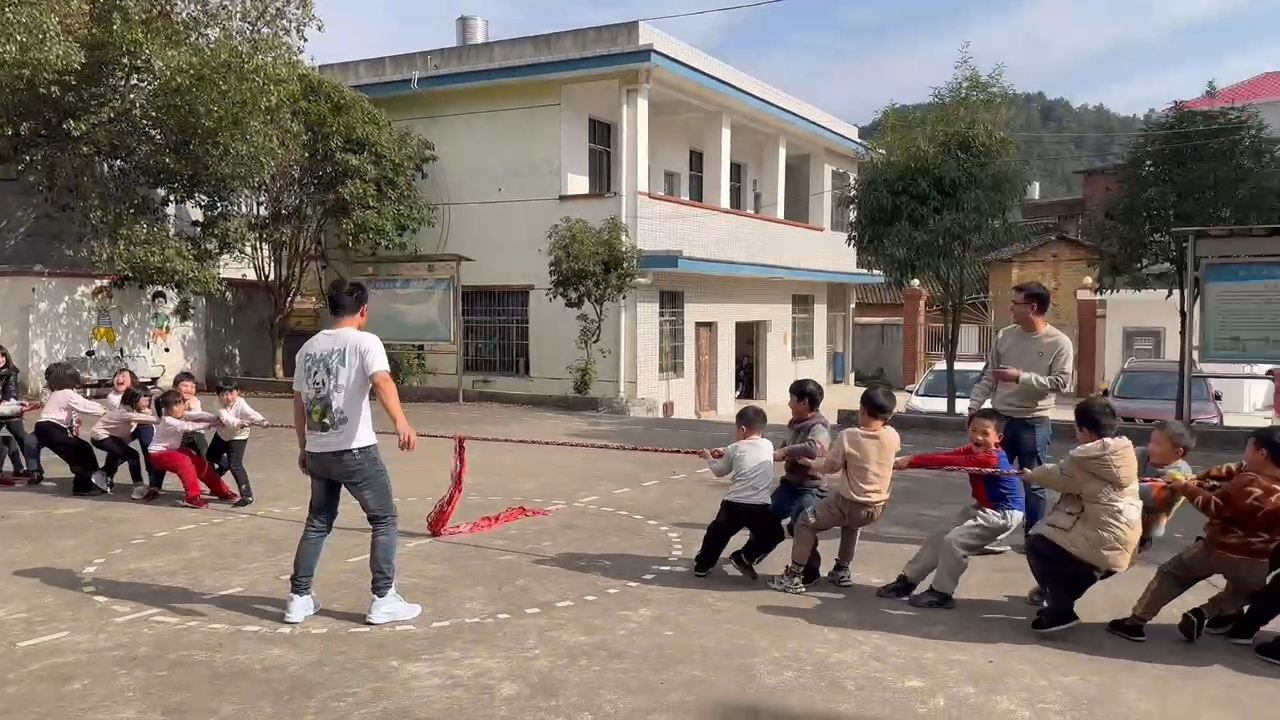 挑战自我，极限拔河