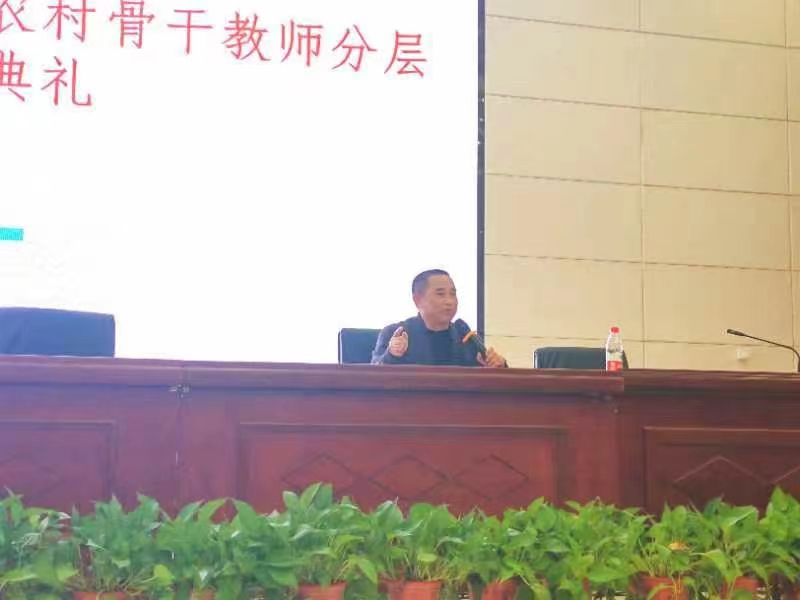 寻梦而行，一路追光