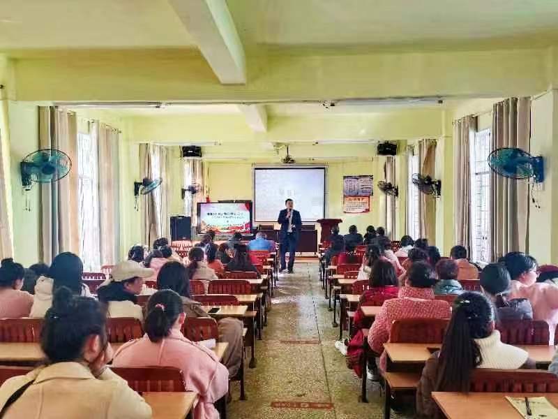 塘田市镇中心完全小学召开2023年今冬明春防火专题宣讲会