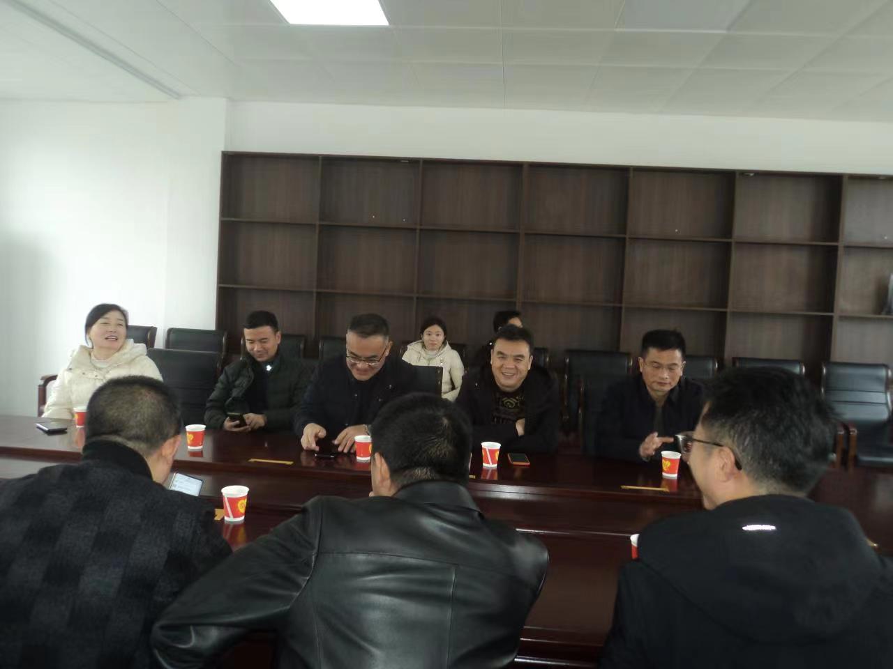 与时代同频，与城乡互促