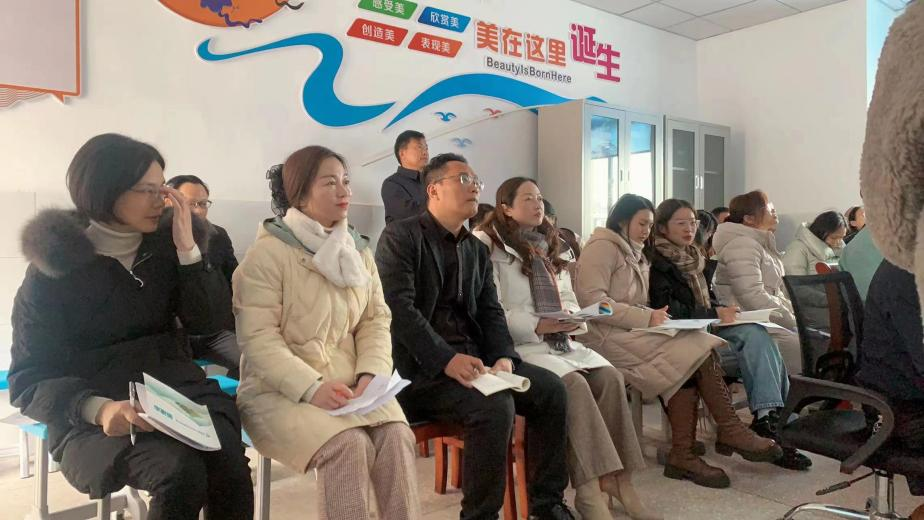 白仓镇芙蓉学校“牵手”湖南师大附中双语实验学校开展结对共建活动