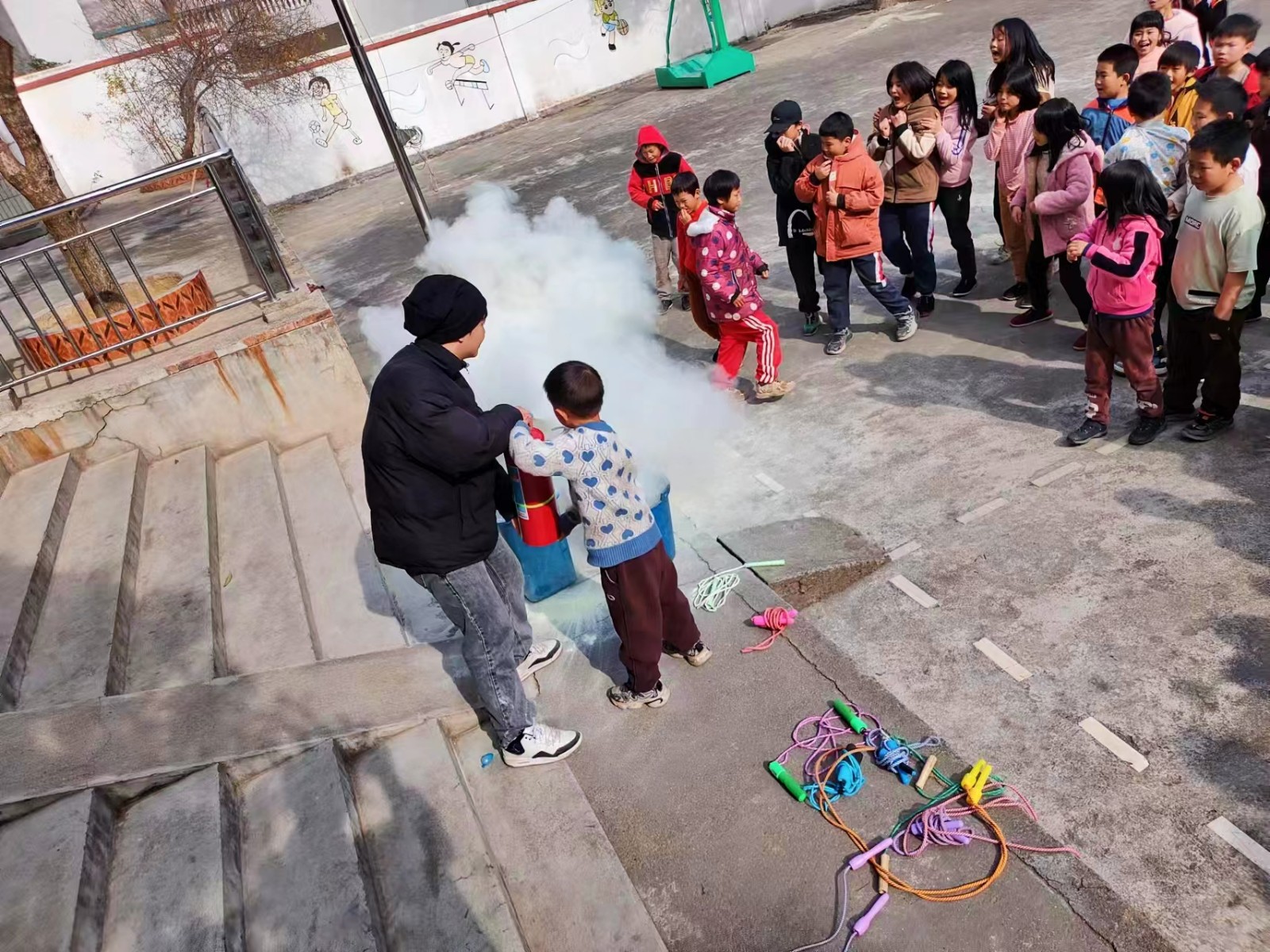 增强防火意识、创建平安校园