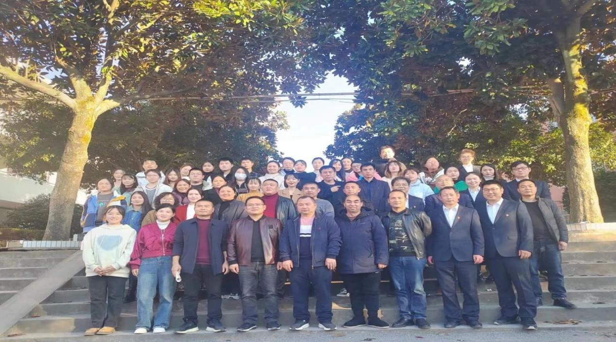 校际交流冬意暖，共学互促齐进步