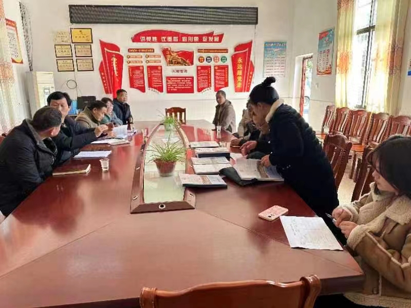 邵阳县教育局对霞塘云中心完小进行“四项”重点工作专项督导