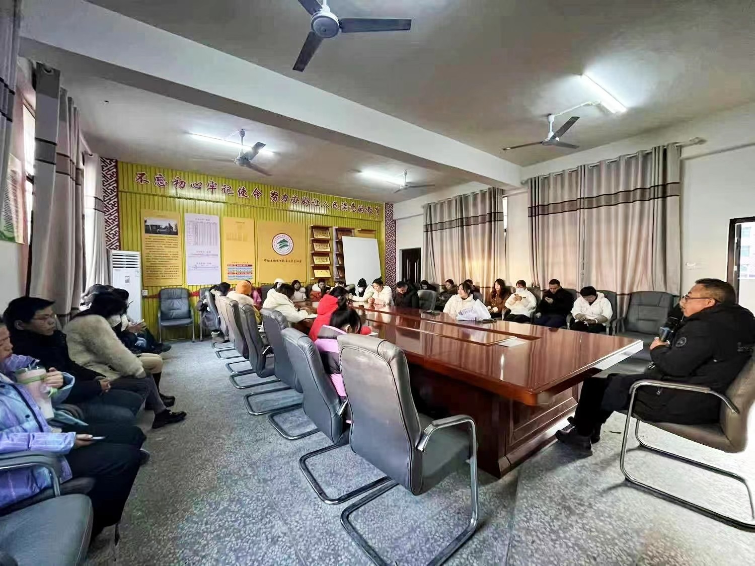 塘渡口镇第三完全小学隆重举行第三届趣味运动会