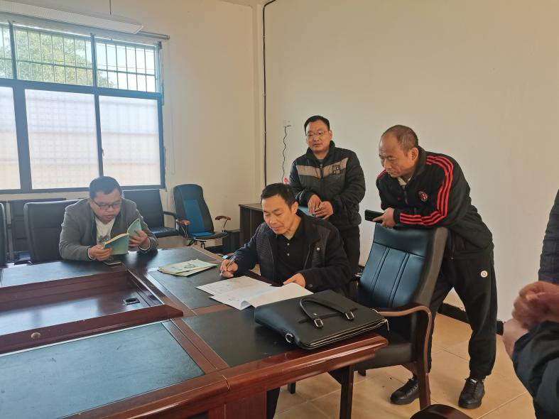 邵阳县第七督学责任区塘田市镇片区举行啦啦操比赛