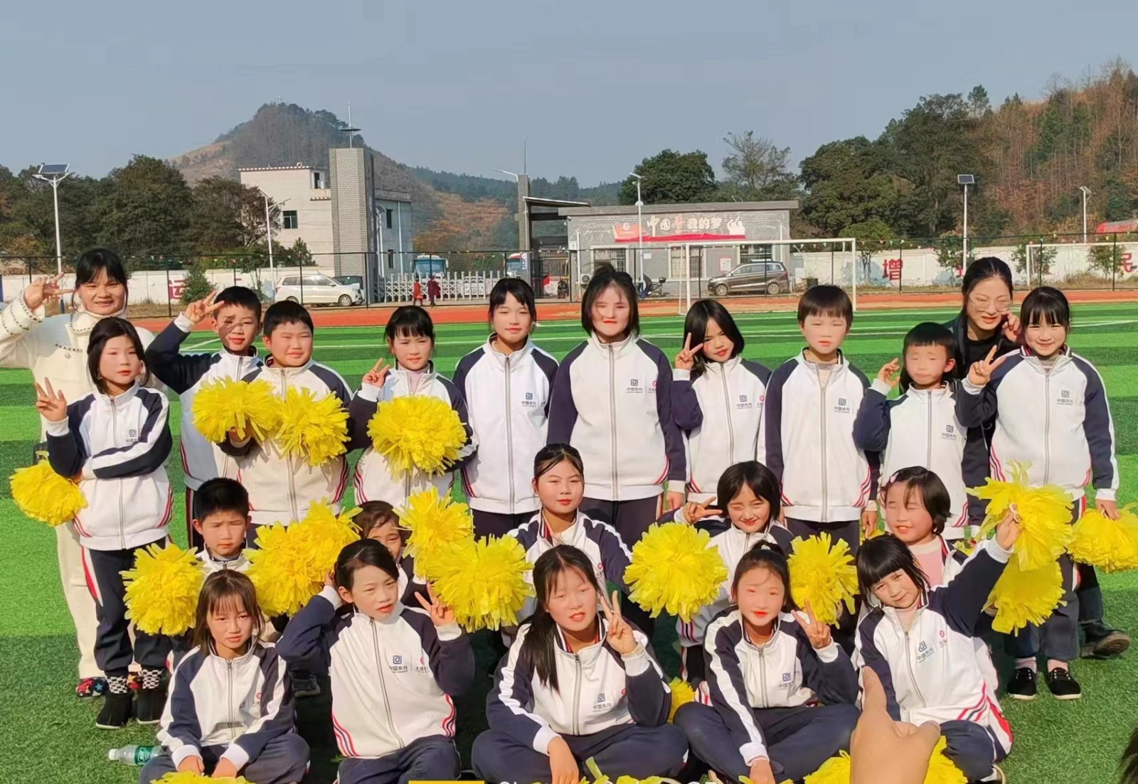 塘田市镇栗山小学啦啦操活动比赛