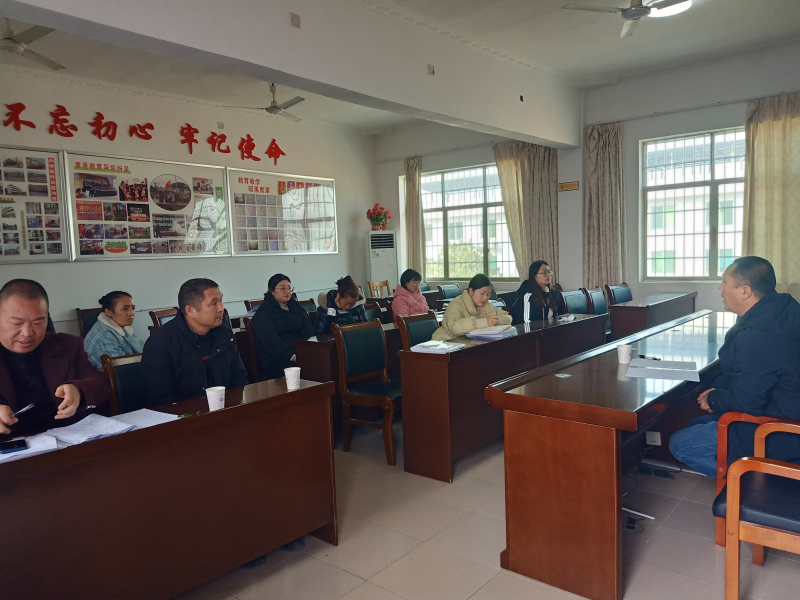 三阁司镇长铺初级中学“农村初中历史课后延伸策略研究”课题迎县教研室中期汇报检查