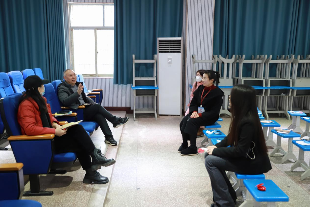 城区二小实习教师汇报展示活动如期举行