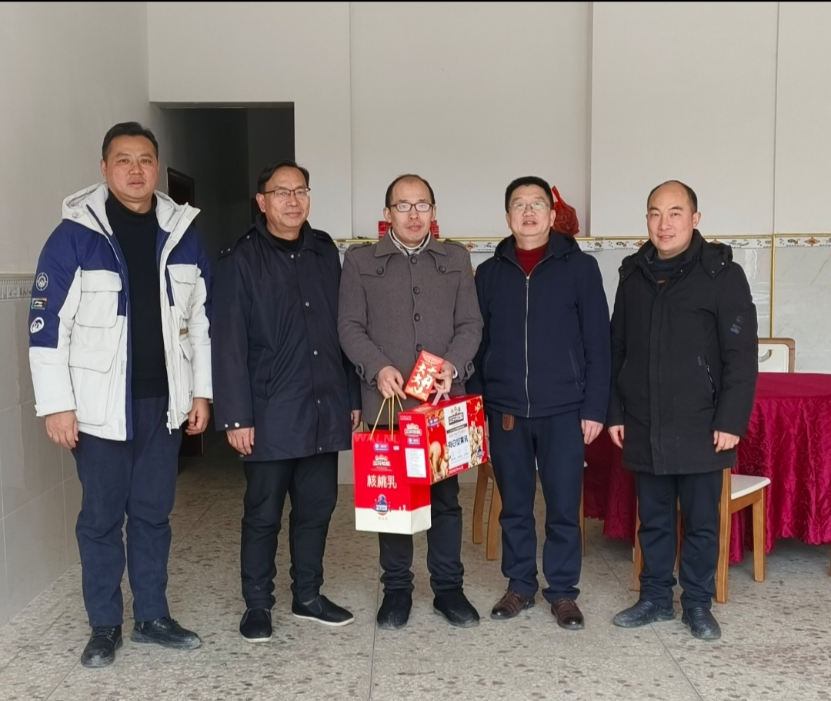 千里援疆守初心     躬耕教育担使命