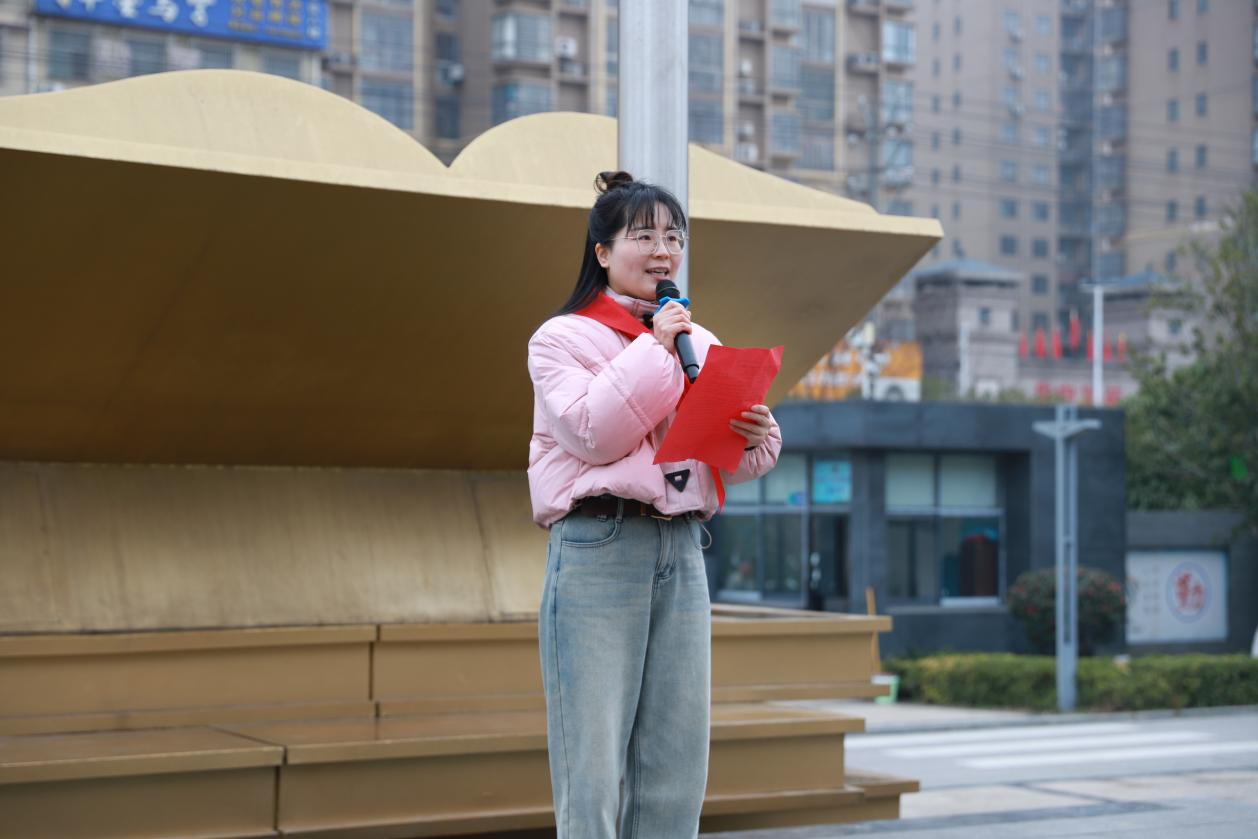 城区二小举行开学典礼：用运动和读书点亮新学期