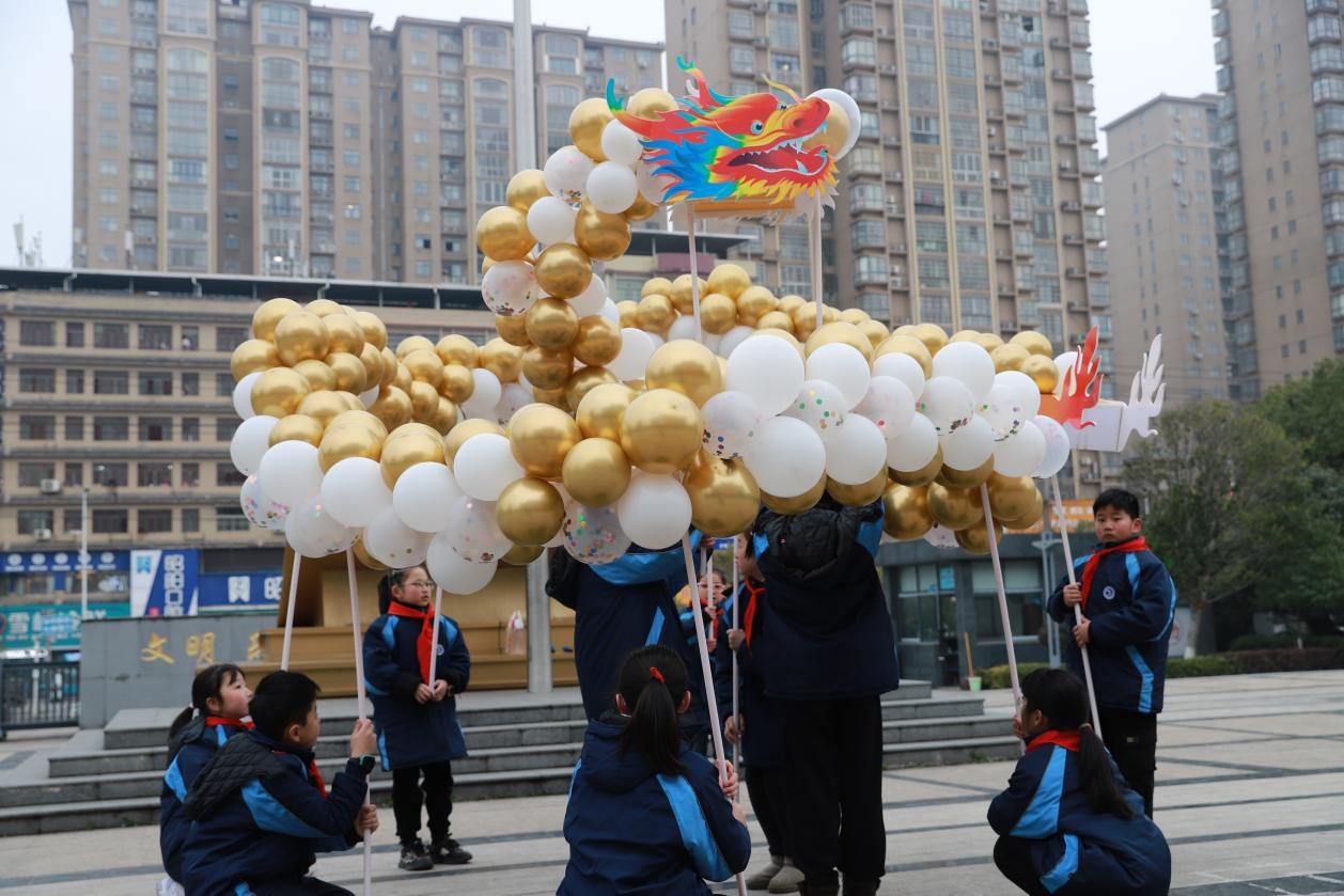 城区二小举行开学典礼：用运动和读书点亮新学期