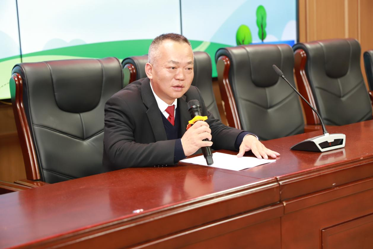 城区二小积极开展“法制教育进校园”系列活动