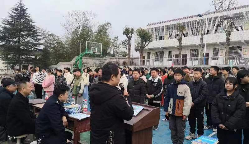 安全校园逢盛期  莘莘学子迎佳音