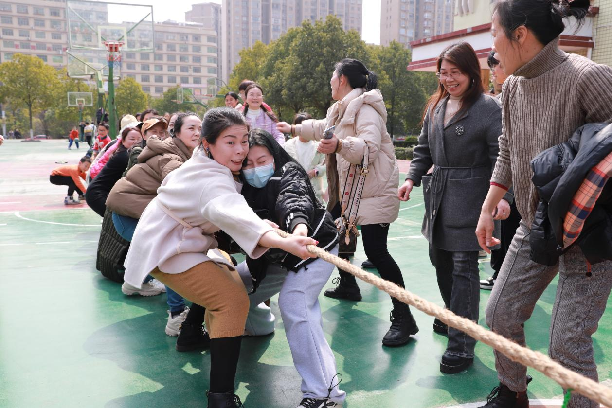 城区二小开展庆祝国际妇女节系列活动