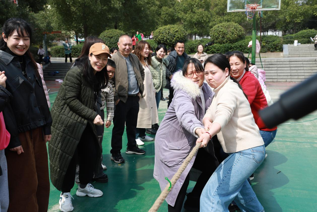 城区二小开展庆祝国际妇女节系列活动