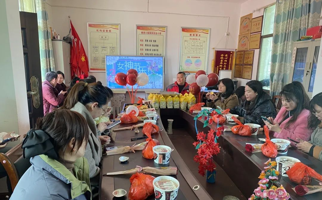 “明媚三月、卿乃佳人”