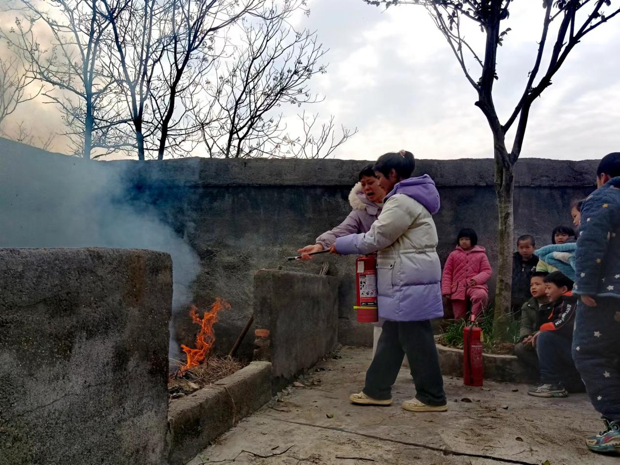 三青消防，灭火无情