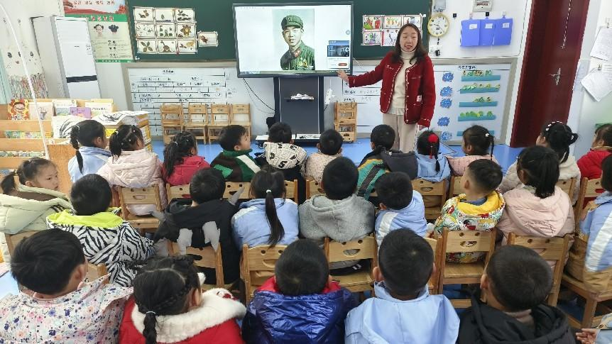 童心向党学雷锋 植树护绿我先行