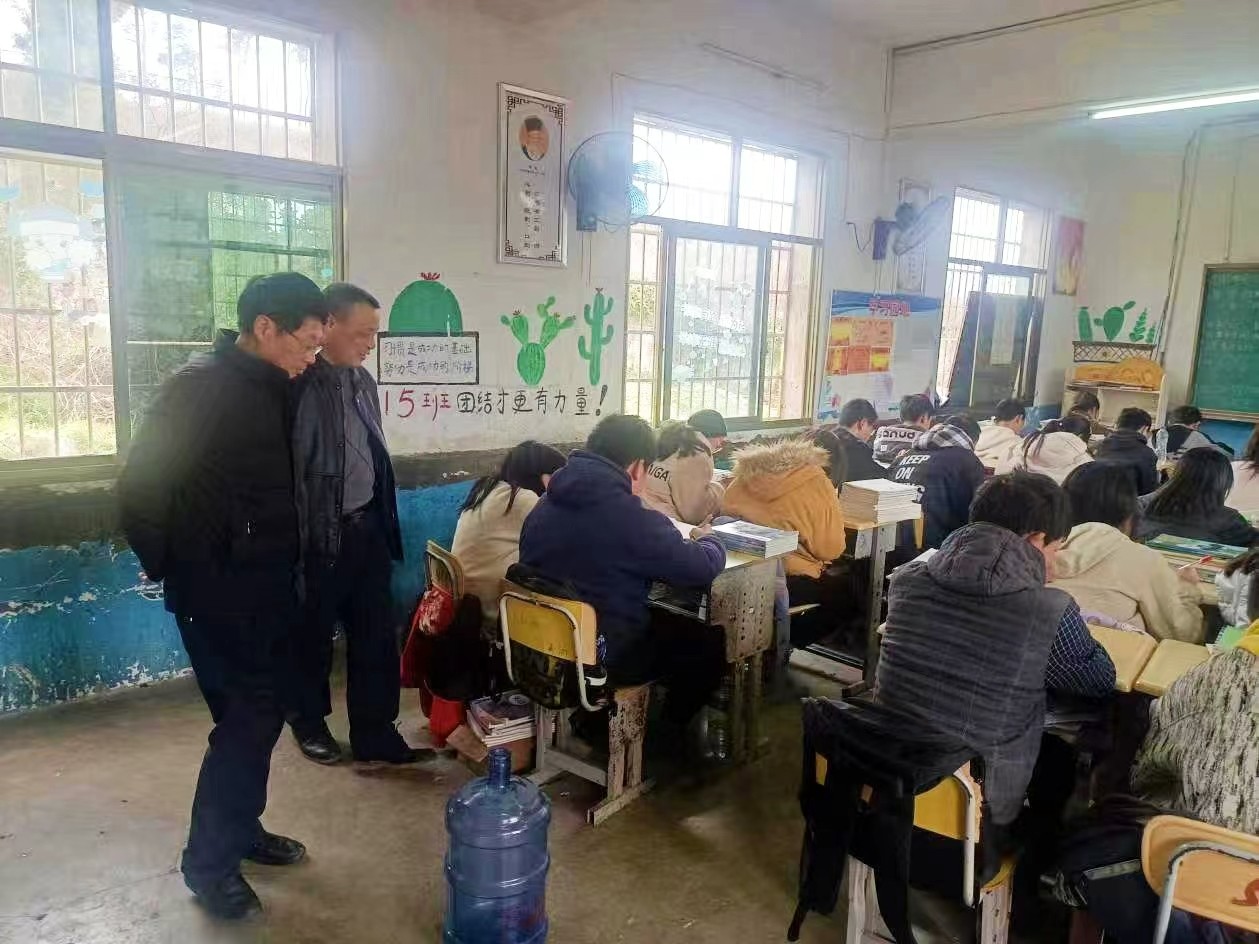 督导呵幼苗，导学促成长