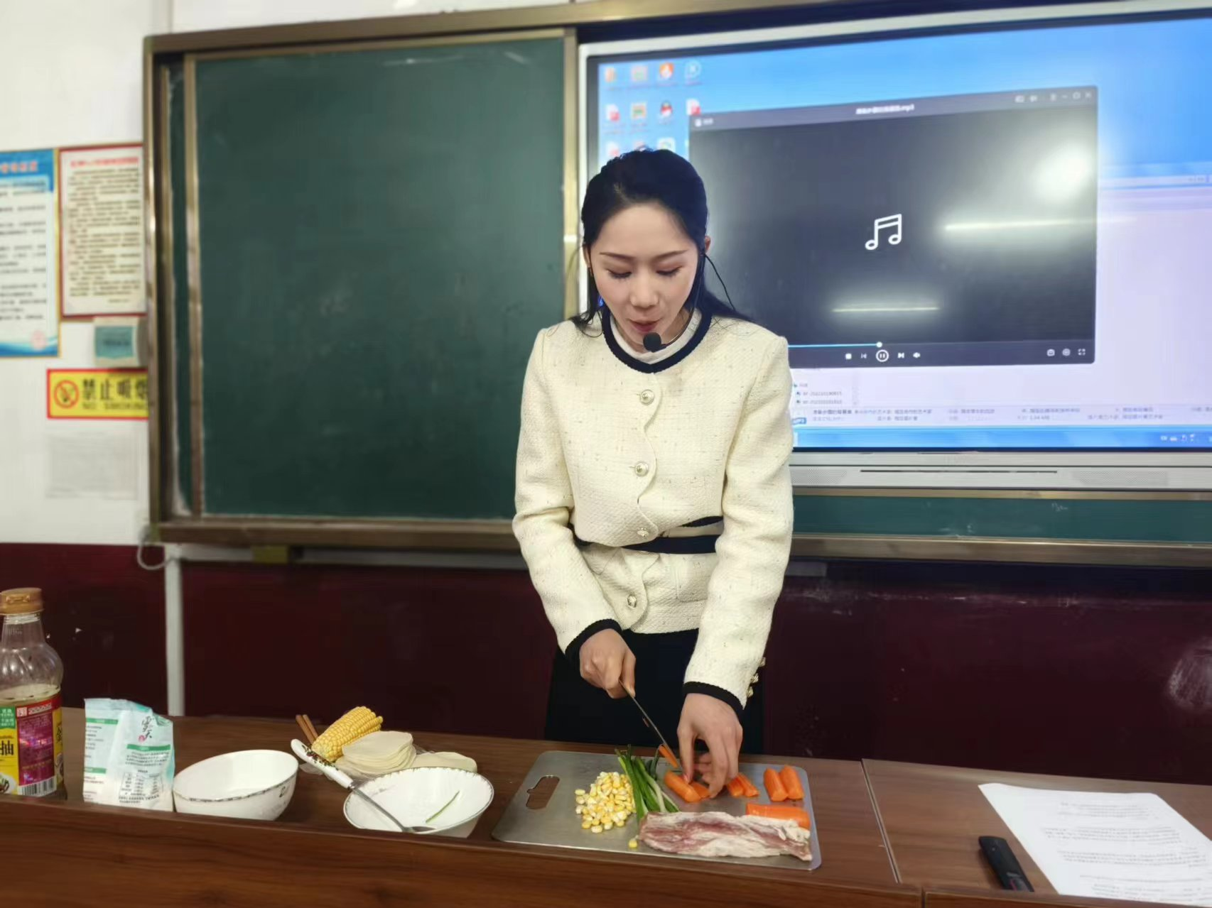 高沙镇中心学校开展小学劳动课教学比武