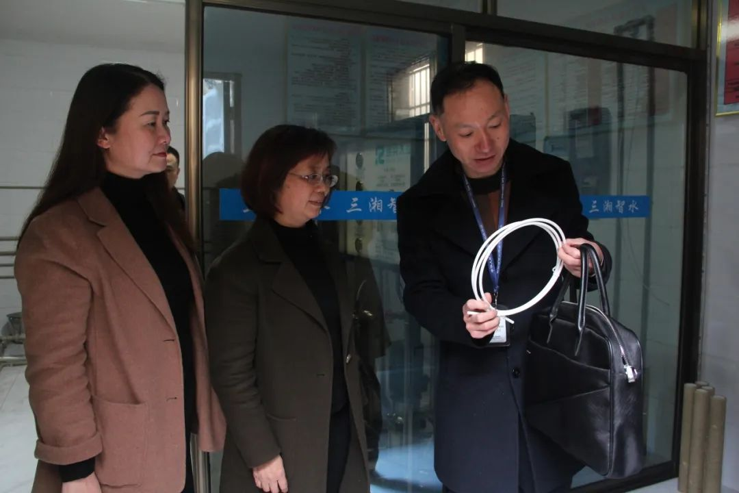 邵东市卫健综合监督执法大队对城区第一完全小学饮用水卫生安全进行督查