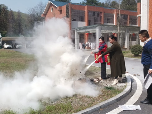 邵阳县特殊教育学校消防安全演练