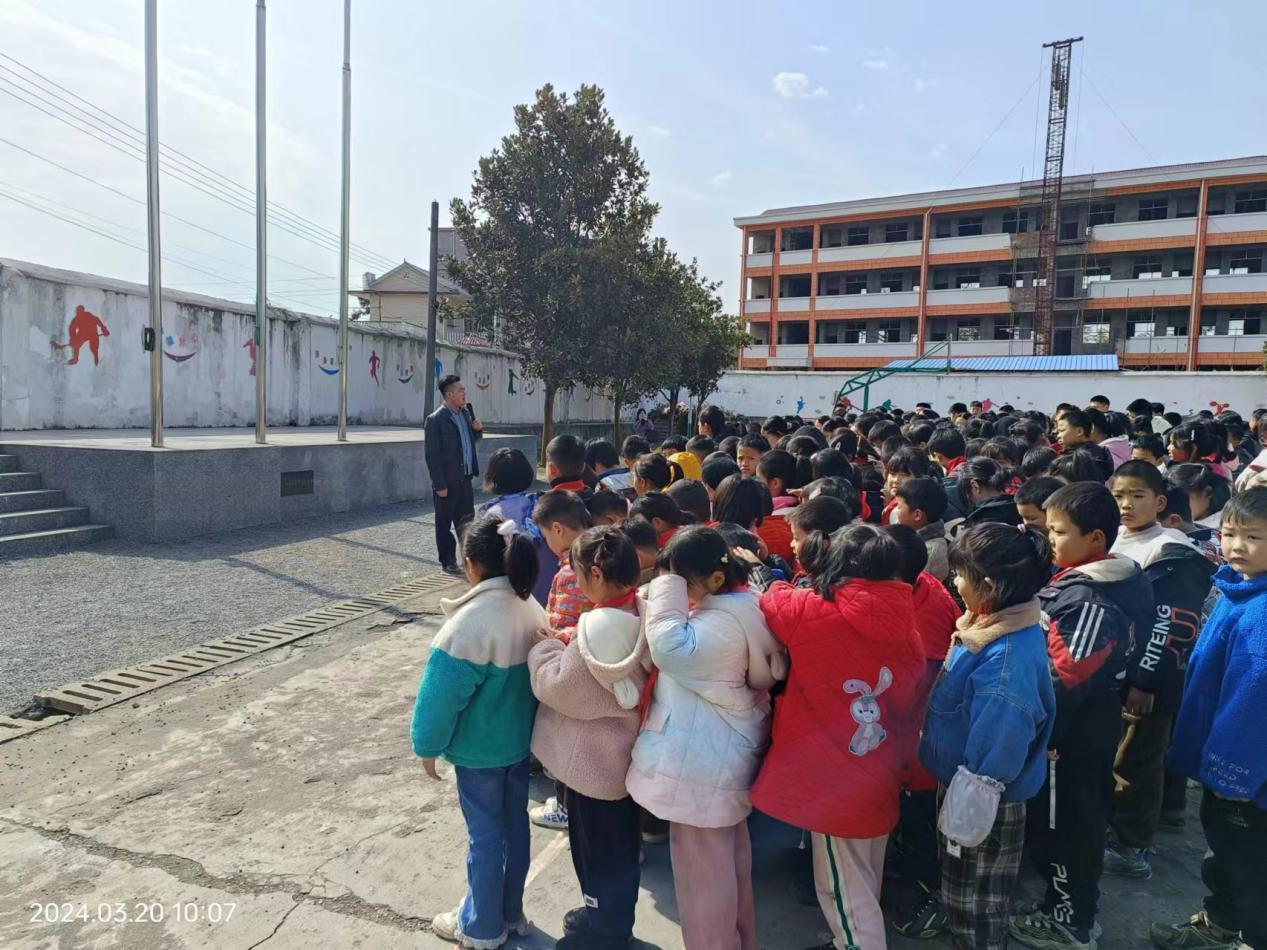 法制宣传进校园